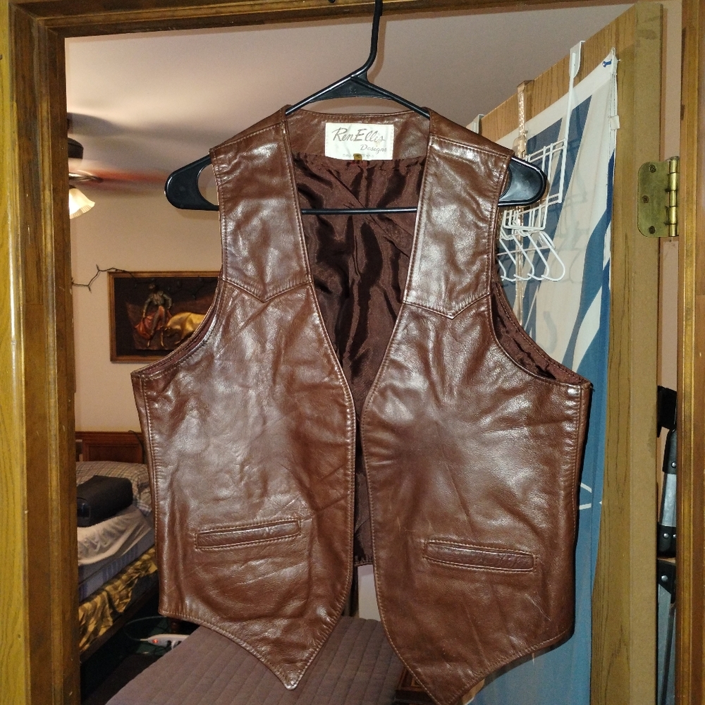 Ren Ellis Brown Leather Vest Size 40